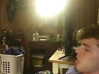 Twinks cutie gets those nuts pumping jizz