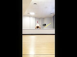 Roidpig teen bodybuilder close to competition