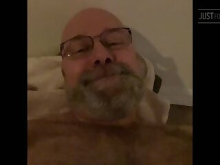 30 Hairy Daddy bear hotdadventures fucks son on onlyfans