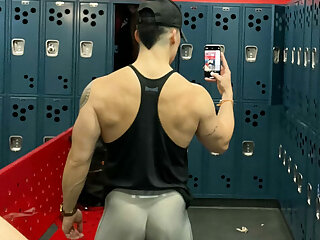 293  Beefy hunk Wiccan gymbulge gym.bulge OnlyFans porn