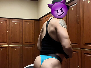 258  Beefy hunk Wiccan gymbulge gym.bulge OnlyFans porn