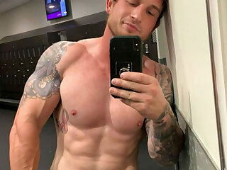 116 Sexy hunk Bam Mikell bammikell OnlyFans porn