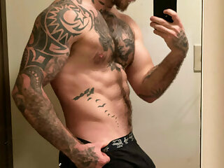 149 Famous TikToker  Garret Nolan garett__nolan onlyfans leaked