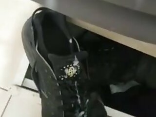 Twink cums on ... trainers