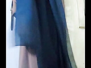 Muslim hizabi kinner rub her impotent penis