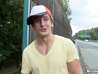 Anal-Sex In Open Field