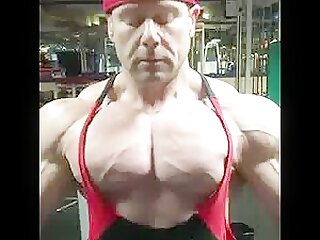 Who's this super ripped daddy?
