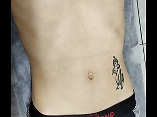 O pau grosso do amigo h&eacute;tero n&atilde;o parava de endurecer na cueca